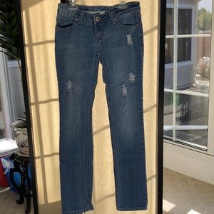 Juniors’ Distressed Jeans
